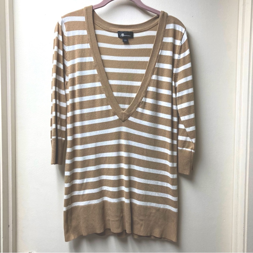 AB Studio Women's Tan and White Stripe V-Neck Sweater